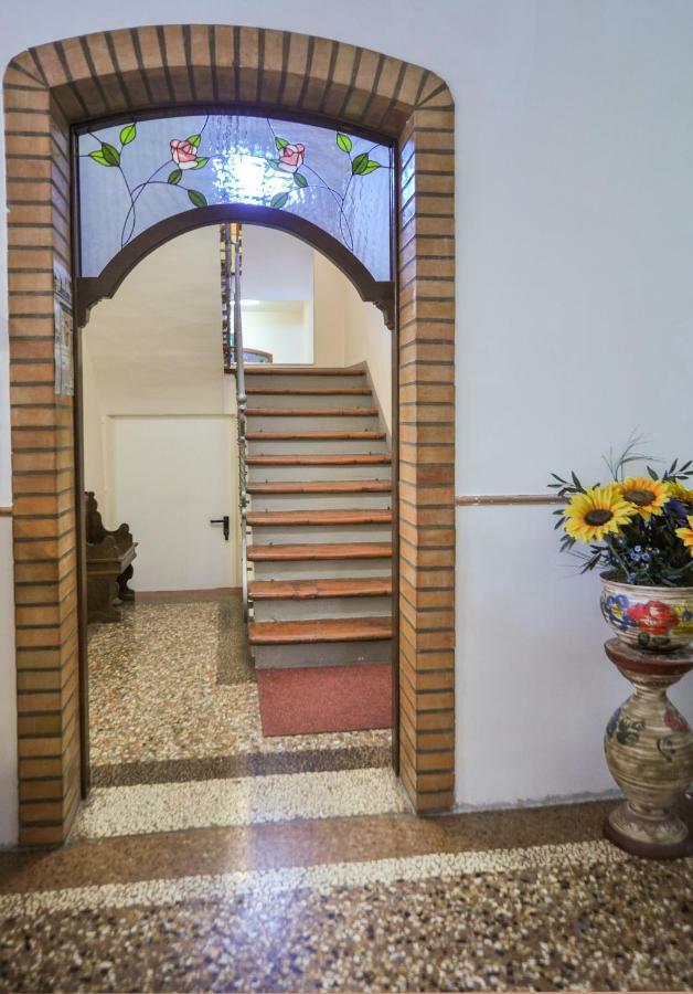 Hotel Villa Azzurra Bolonia Exterior foto